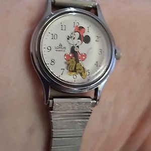 Minnie mouse watch